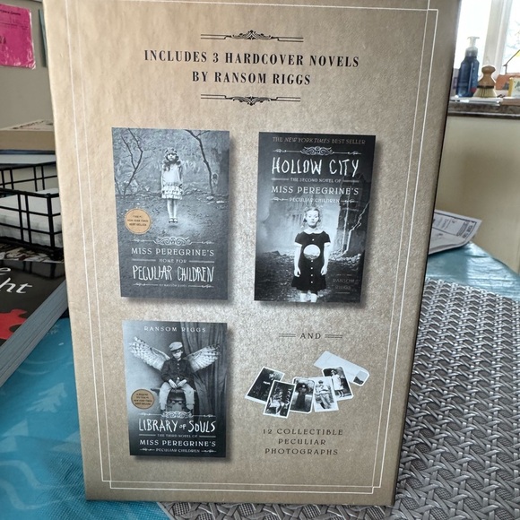 Riggs Book Trilogy Set - Black and Gold - Picture 3 of 4